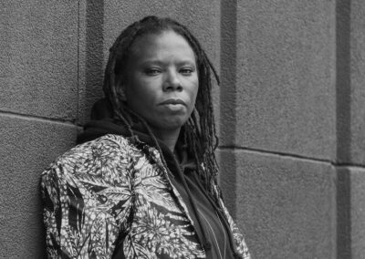 4, 18 et 25 juin / « Poétiques de la fierté », workshop d’écriture(s) queer avec l’autrice et slameuse Joëlle Sambi